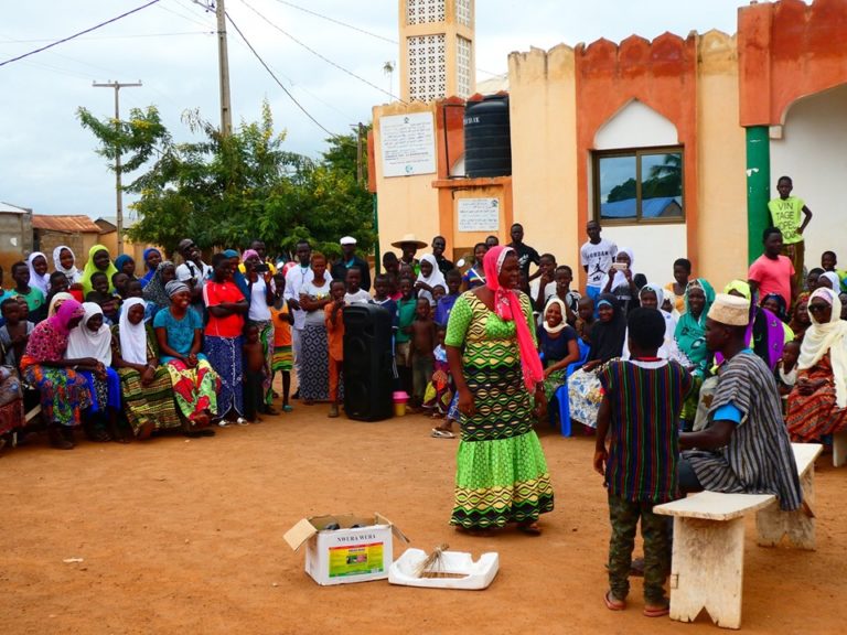 67062347_1327093704132309_5030327527424393216_n Mango, théâtre, sensibilisation, Togo