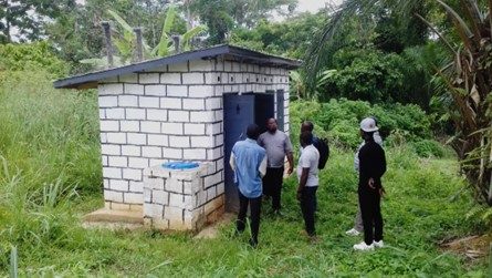Cameroun, latrines Mbankomo